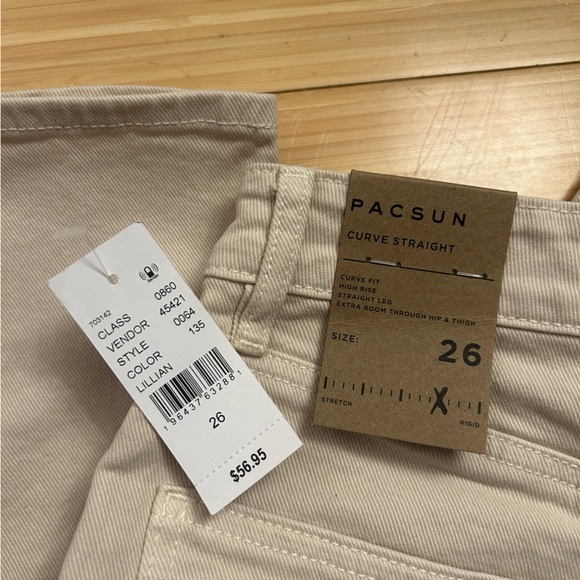 NWT PacSun Beige Curve Sraight Leg Jeans - Picture 6 of 6